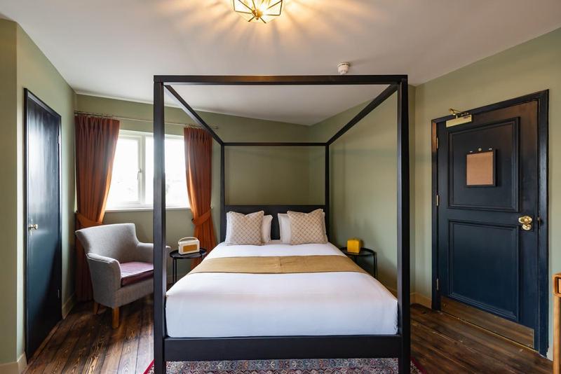 The Bear Hotel Bath Kültér fotó
